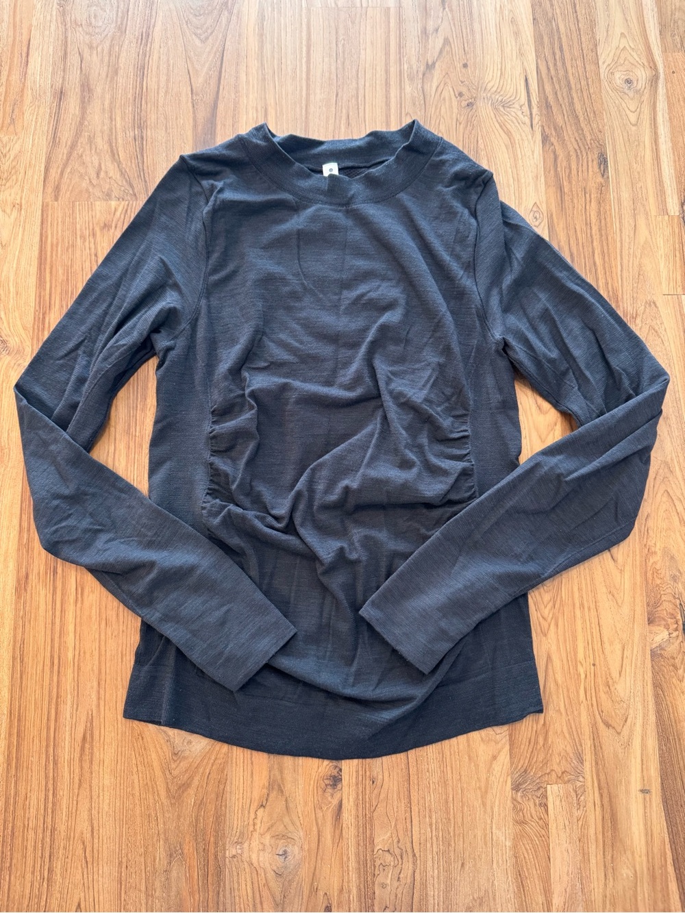 Athleta Long Sleeve Shirt Women’s Medium Dark Gray